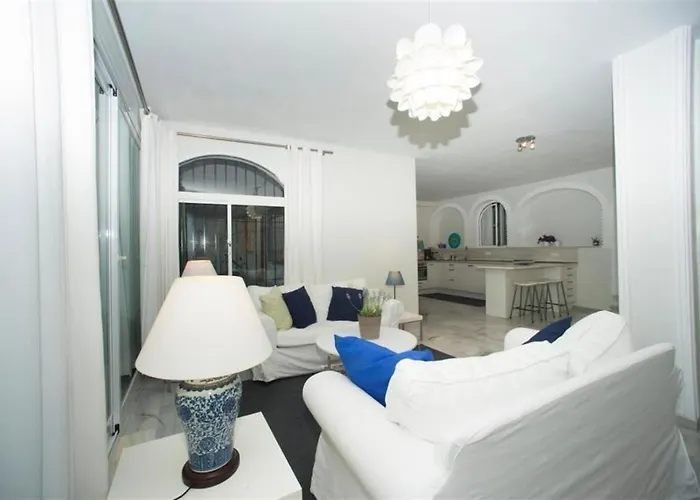 Villa Casa Kasima For Family Gatherings Marbella